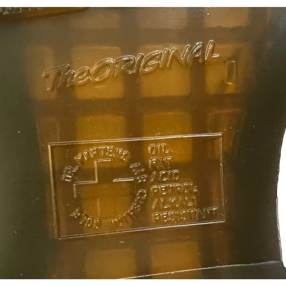 Dr. Marten Womens Yellow Stitch Smooth Leather White Chelsea Boots, Sz 9, NWOB - Picture 8 of 15